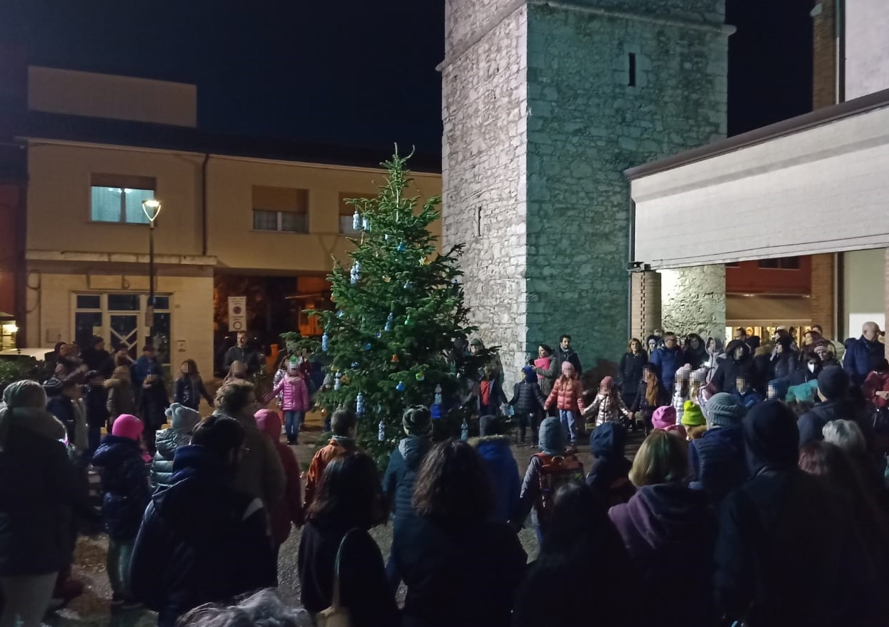 Immagine per Il Natale a Staranzano prosegue con il programma, domani le lanterne della pace